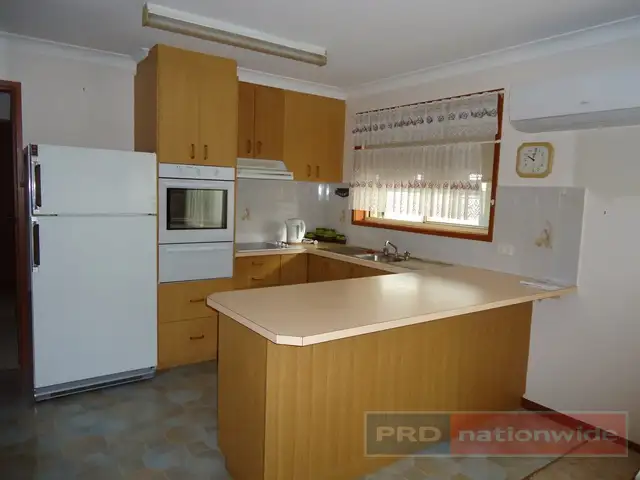 Third view of Homely house listing, 1/16 Russell Street, Tumut NSW 2720