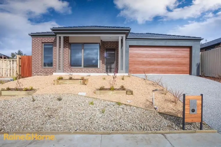 35 Courtney Drive, Sunbury VIC 3429