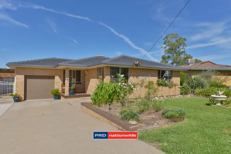 Second view of Homely house listing, 4 Avon Place, Tamworth NSW 2340