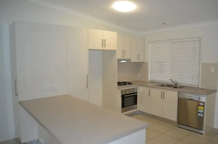 Second view of Homely townhouse listing, 19/8 Hillcrest Street, Emerald QLD 4720