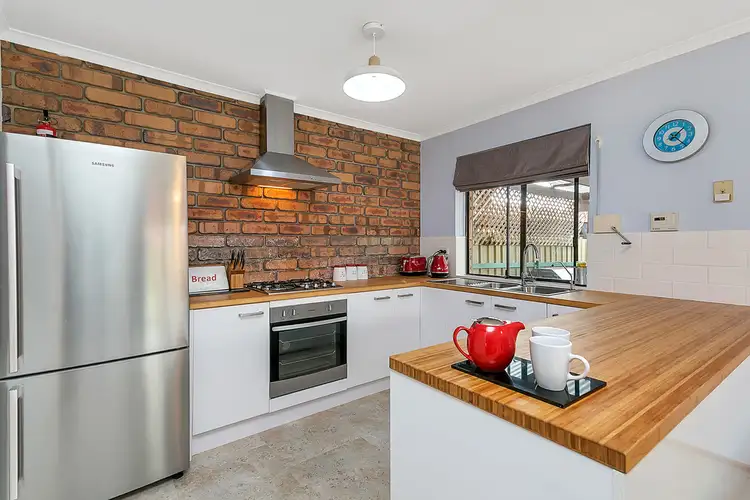 1/32 Richards Drive