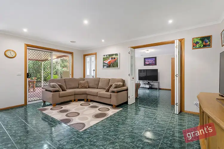 Fifth view of Homely house listing, 9 Sorrento Avenue, Berwick VIC 3806