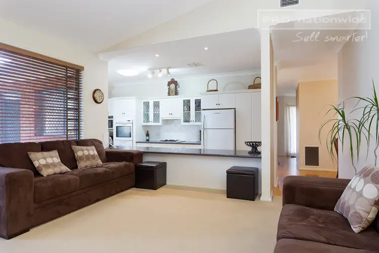 Second view of Homely house listing, 6 Fletcher Place, Kooringal NSW 2650