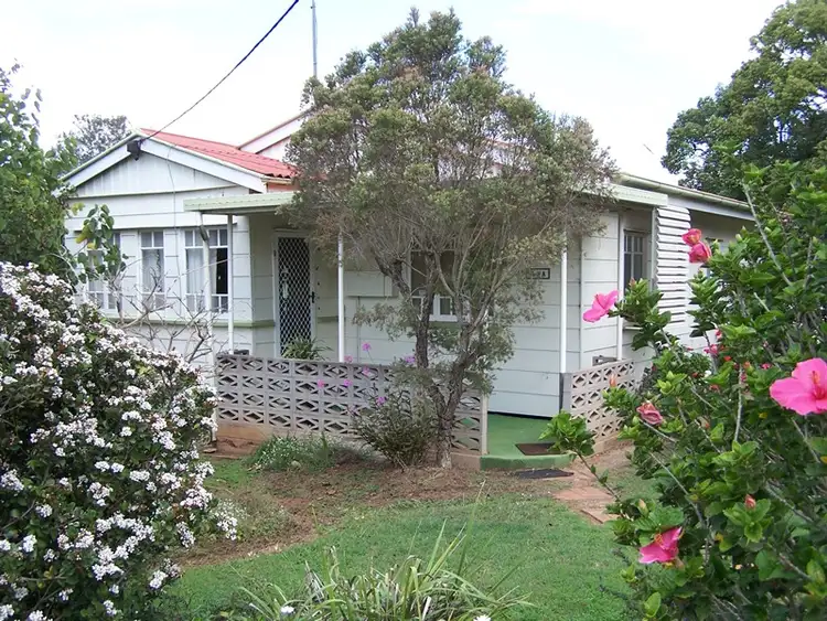 1 Pine Street, Yarraman QLD 4614