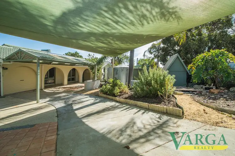 10 Blackburne Drive, Kelmscott WA 6111