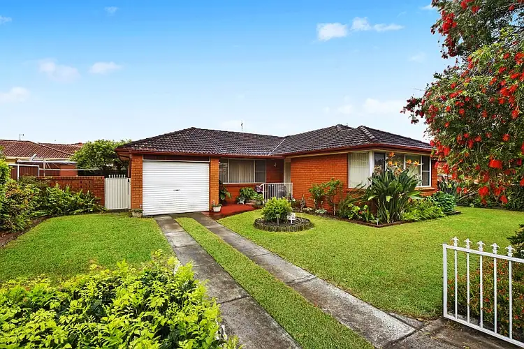 45 Wellington St, Umina Beach NSW 2257
