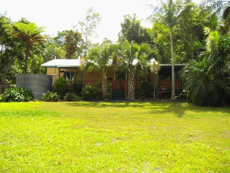 528 Cootharaba Road, Cootharaba QLD 4565