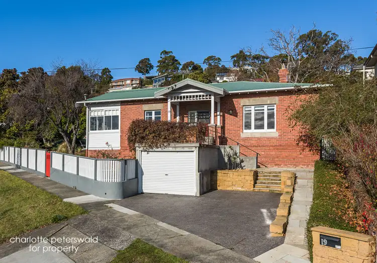 19 Waverley Avenue, Mount Stuart TAS 7000