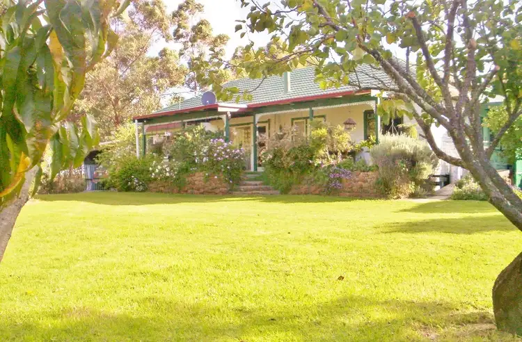 210 Lake Barnes Rd, Narrikup WA 6326