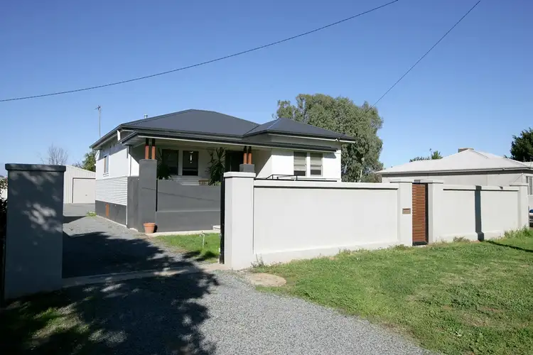 11 Mill Street, North Wagga Wagga NSW 2650