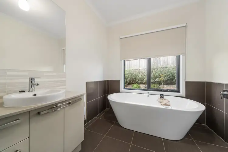 Sixth view of Homely house listing, 10 Nelson Court, Gisborne VIC 3437