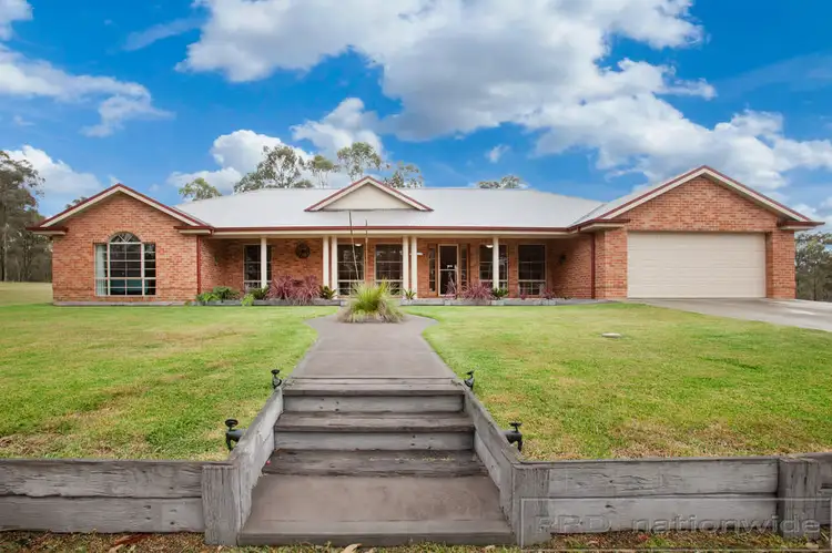 429 WOLLOMBI RD, Farley NSW 2320