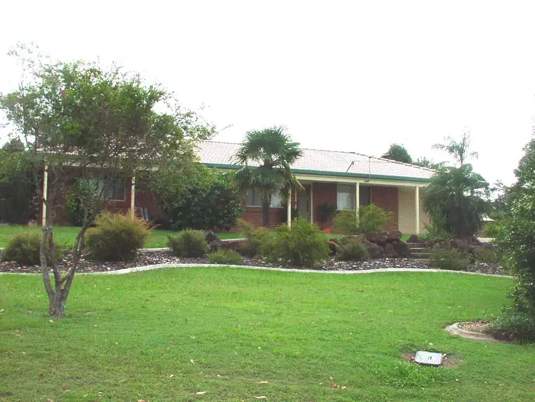 33 Emerald Drive, Southside QLD 4570