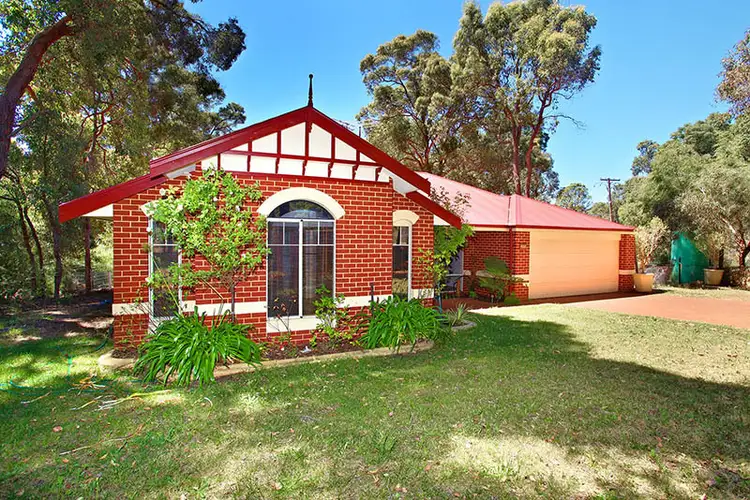 255 Pearce Street, Sawyers Valley WA 6074