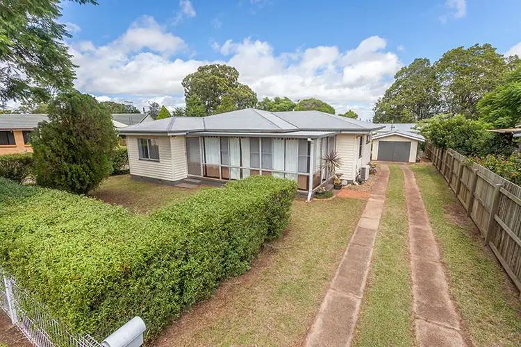 29 Talinga Street, Mount Lofty QLD 4350