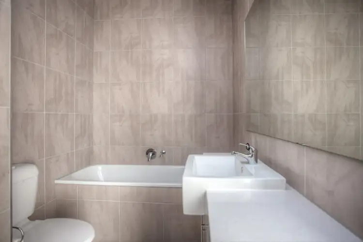 Fifth view of Homely unit listing, Units 5 / 33 Calthorpe Street, Gisborne VIC 3437