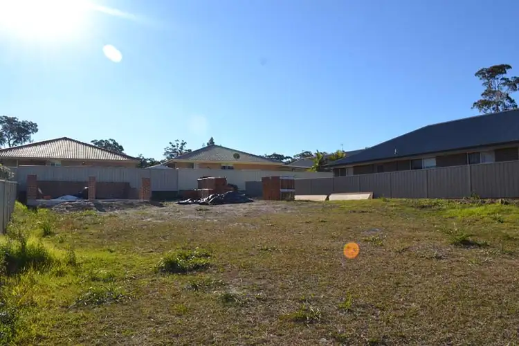 35 Hewitt Avenue, St Georges Basin NSW 2540