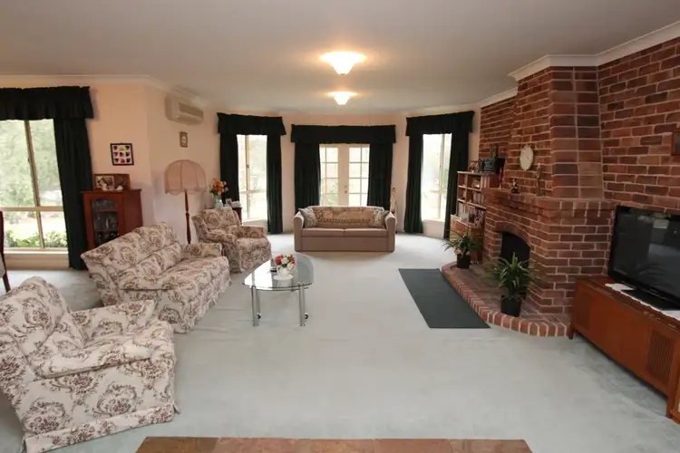 Fifth view of Homely house listing, 7 McLennan Close, Robin Hill NSW 2795