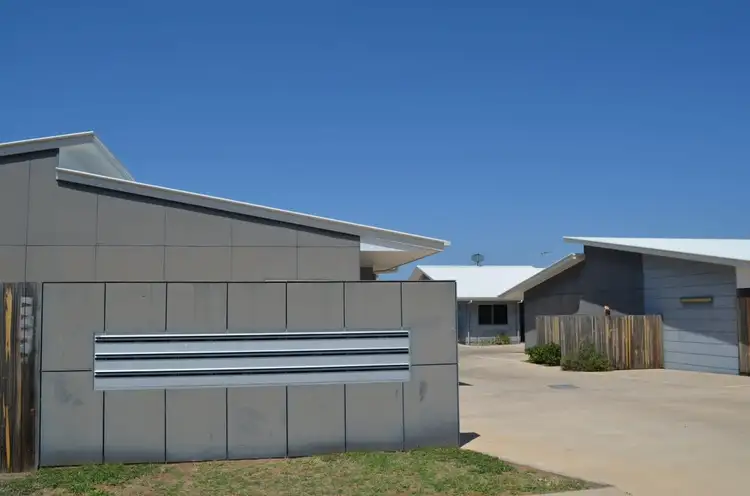 Second view of Homely unit listing, 18/8 Hillcrest Street, Emerald QLD 4720