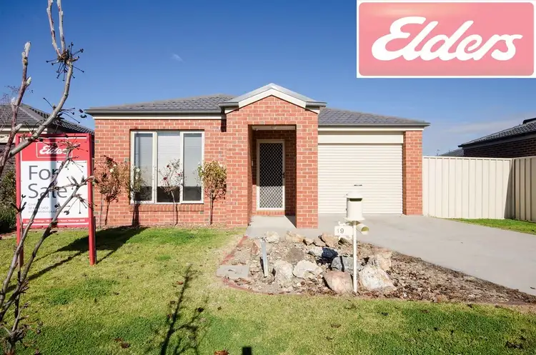 Main view of Homely house listing, 19 Castleton Street, Wodonga VIC 3690