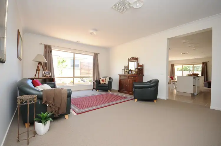 Fifth view of Homely house listing, 8 Stewart Place, Bairnsdale VIC 3875