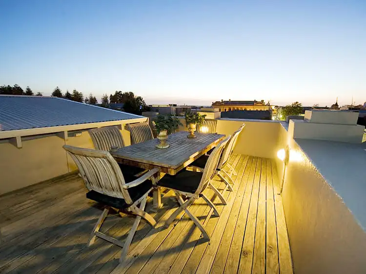 2/61 High Street, Fremantle WA 6160