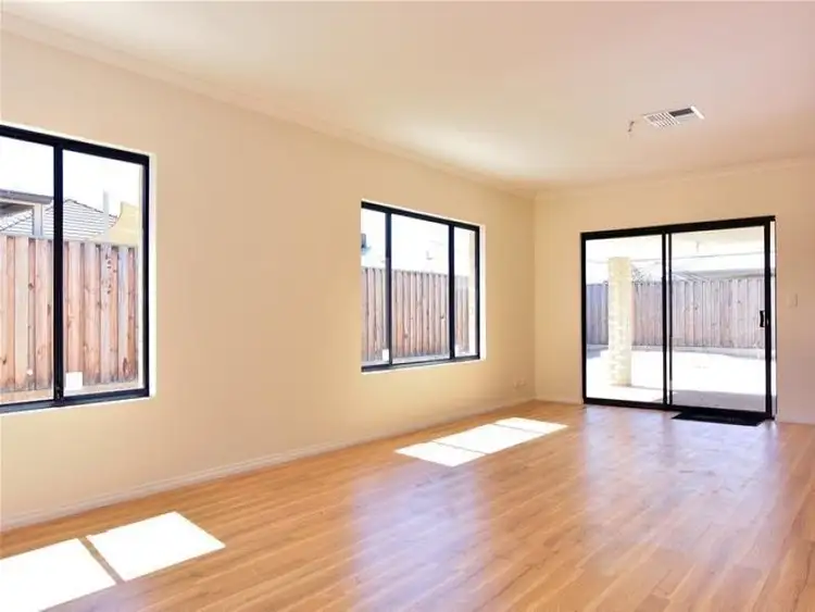 Seventh view of Homely house listing, 6 Mitre Bend, Ellenbrook WA 6069