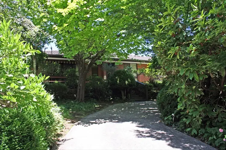 6 Page Avenue, Wentworth Falls NSW 2782