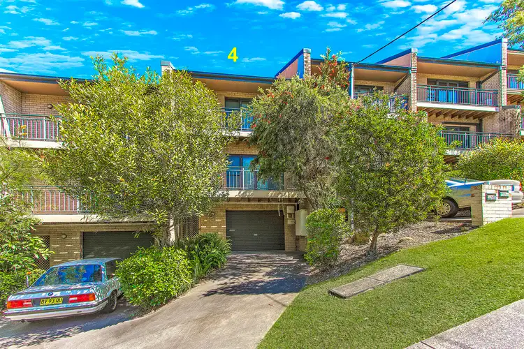4/101a Faunce Street West, Gosford NSW 2250