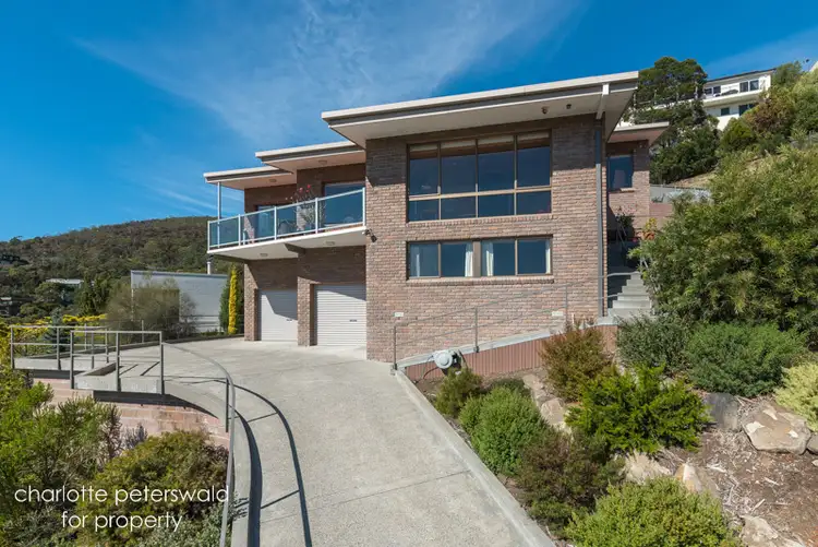 4 Ada Crescent, Sandy Bay TAS 7005