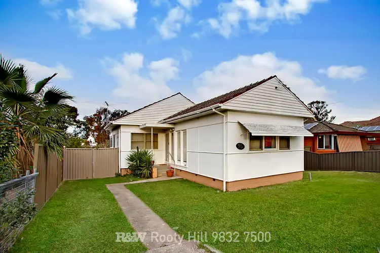 96 College Street, Cambridge Park NSW 2747