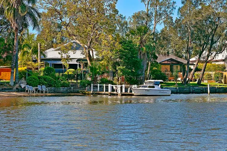 90 Geoffrey Road, Chittaway Point NSW 2261
