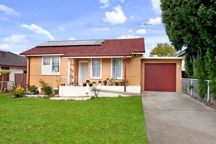 32 Grainger Ave, Mount Pritchard NSW 2170