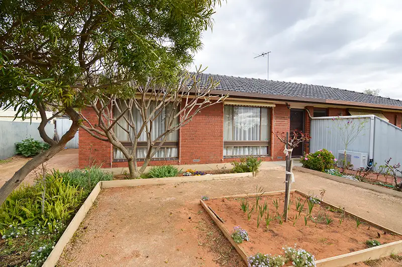 Main view of Homely unit listing, 2/60 Box Street, Merbein VIC 3505