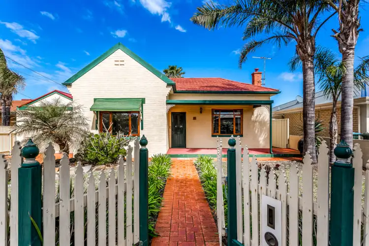 16 Warwick Street, Largs North SA 5016
