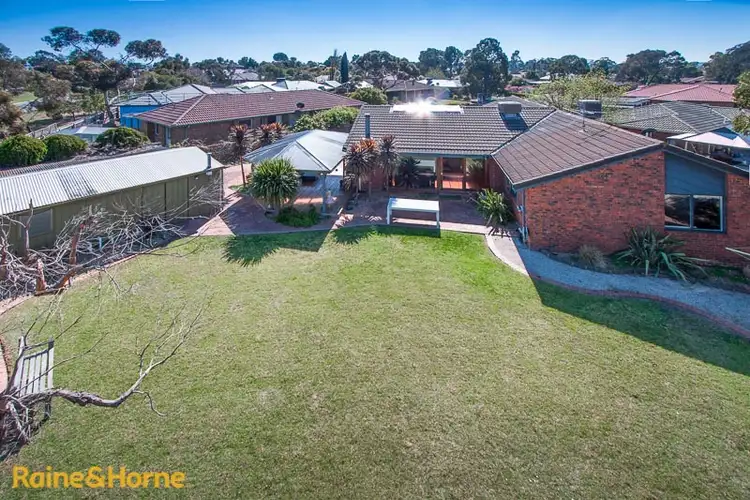 Second view of Homely house listing, 3 Yale Court, Sunbury VIC 3429