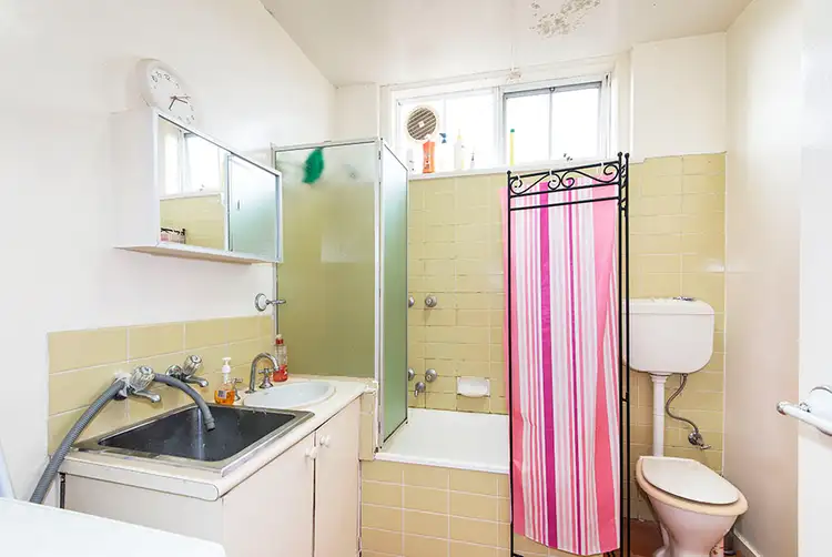 Sixth view of Homely apartment listing, 6/9 MILTON STREET, Ascot Vale VIC 3032