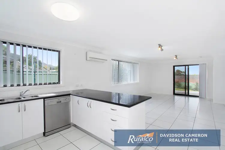 11 Emerald Avenue, Tamworth NSW 2340