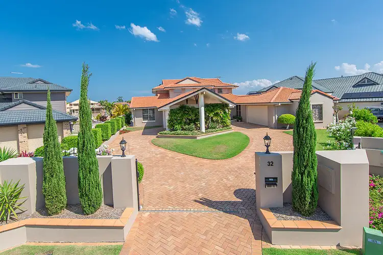 32 Reliance Court, Newport QLD 4020