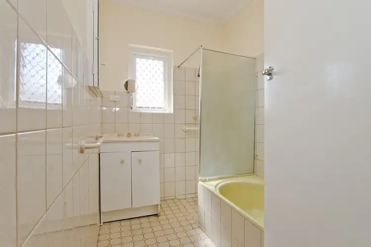 Fifth view of Homely house listing, 1 Labrador Street, Campbelltown SA 5074