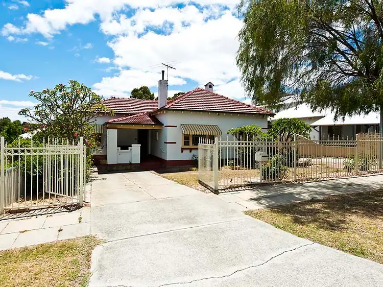 84 Brandon St, Kensington WA 6151