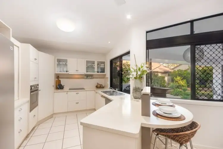 Second view of Homely house listing, 5 Lakeview Court, Kirwan QLD 4817