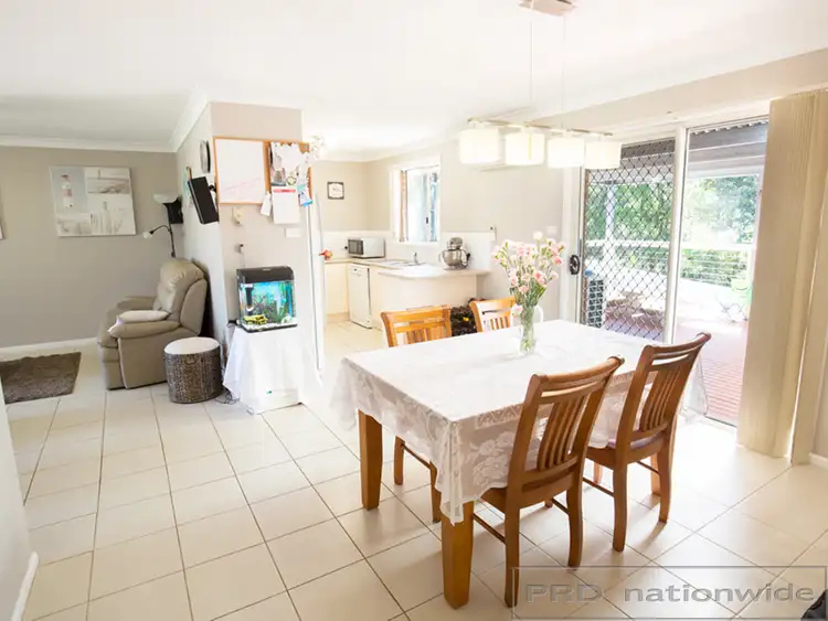 Fifth view of Homely house listing, 2 Ventura Close, Rutherford NSW 2320