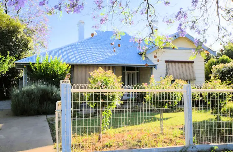 289 HARFLEUR STREET, Deniliquin NSW 2710