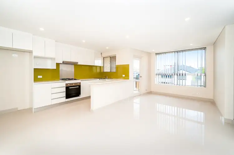 11/17 Mascot Drive, Eastlakes NSW 2018