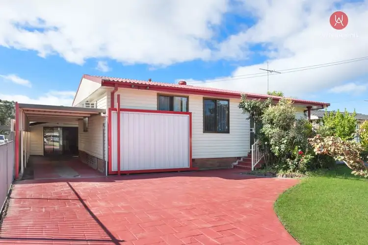 11 Gabo Crescent, Sadleir NSW 2168