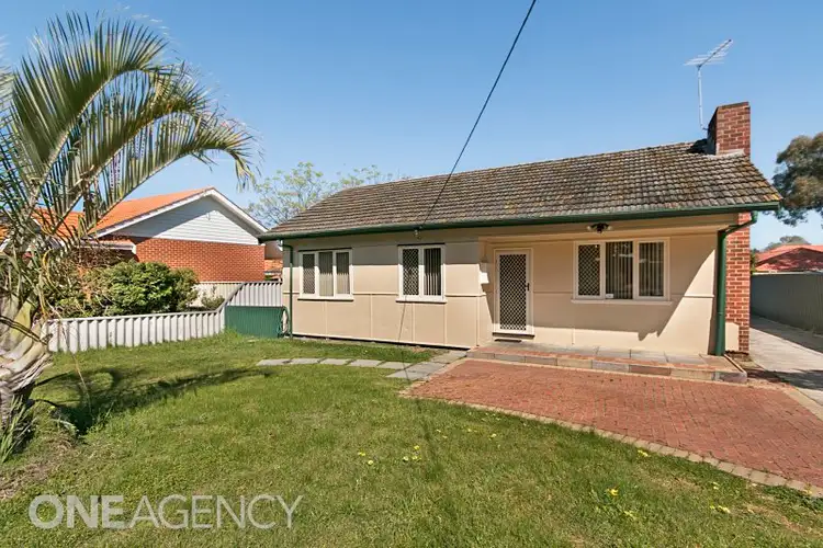 11 Lee Avenue, Hilton WA 6163
