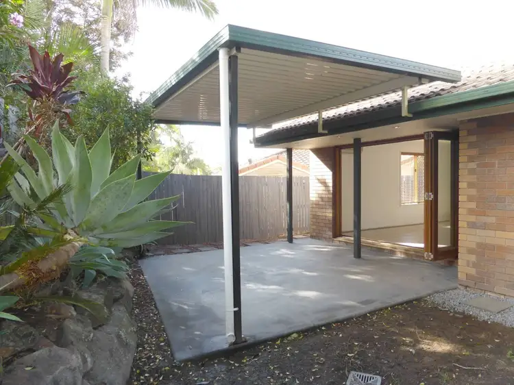 Second view of Homely house listing, 2/18 Cabot Court, Merrimac QLD 4226
