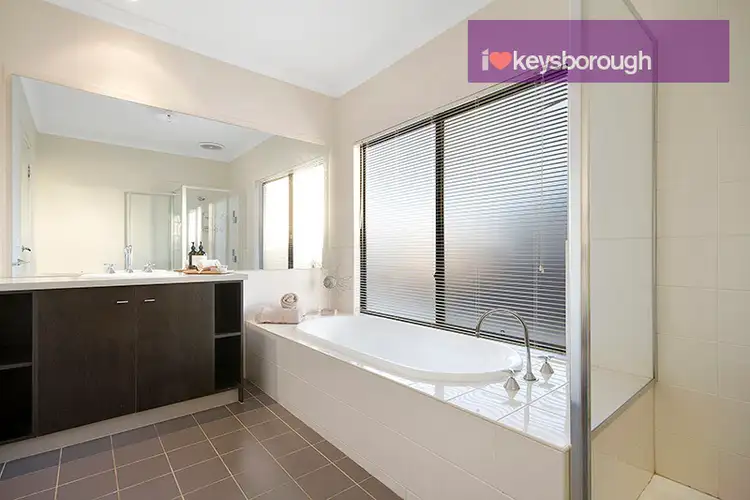 Fifth view of Homely house listing, 10 Oakland Place, Keysborough VIC 3173