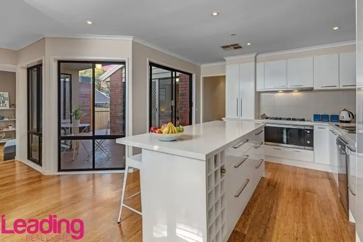 Fifth view of Homely house listing, 2 Brett Court, Sunbury VIC 3429